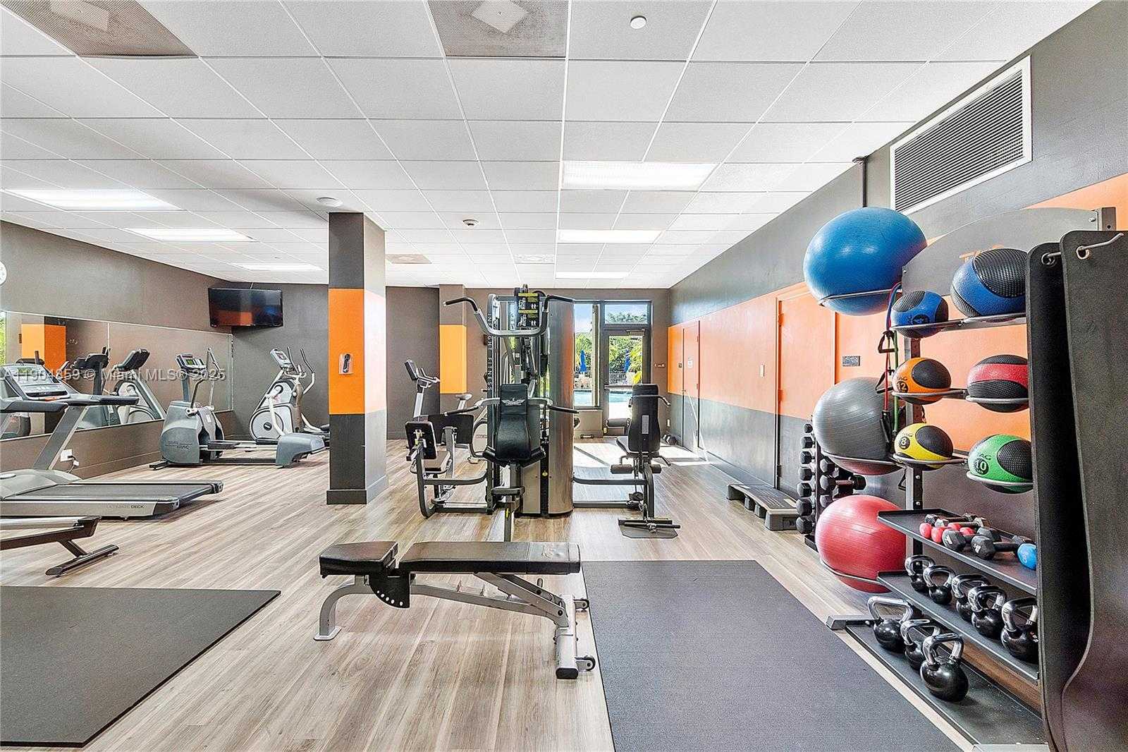 Small Image of 90 EDGEWATER DR #PH23, Coral Gables Number 16