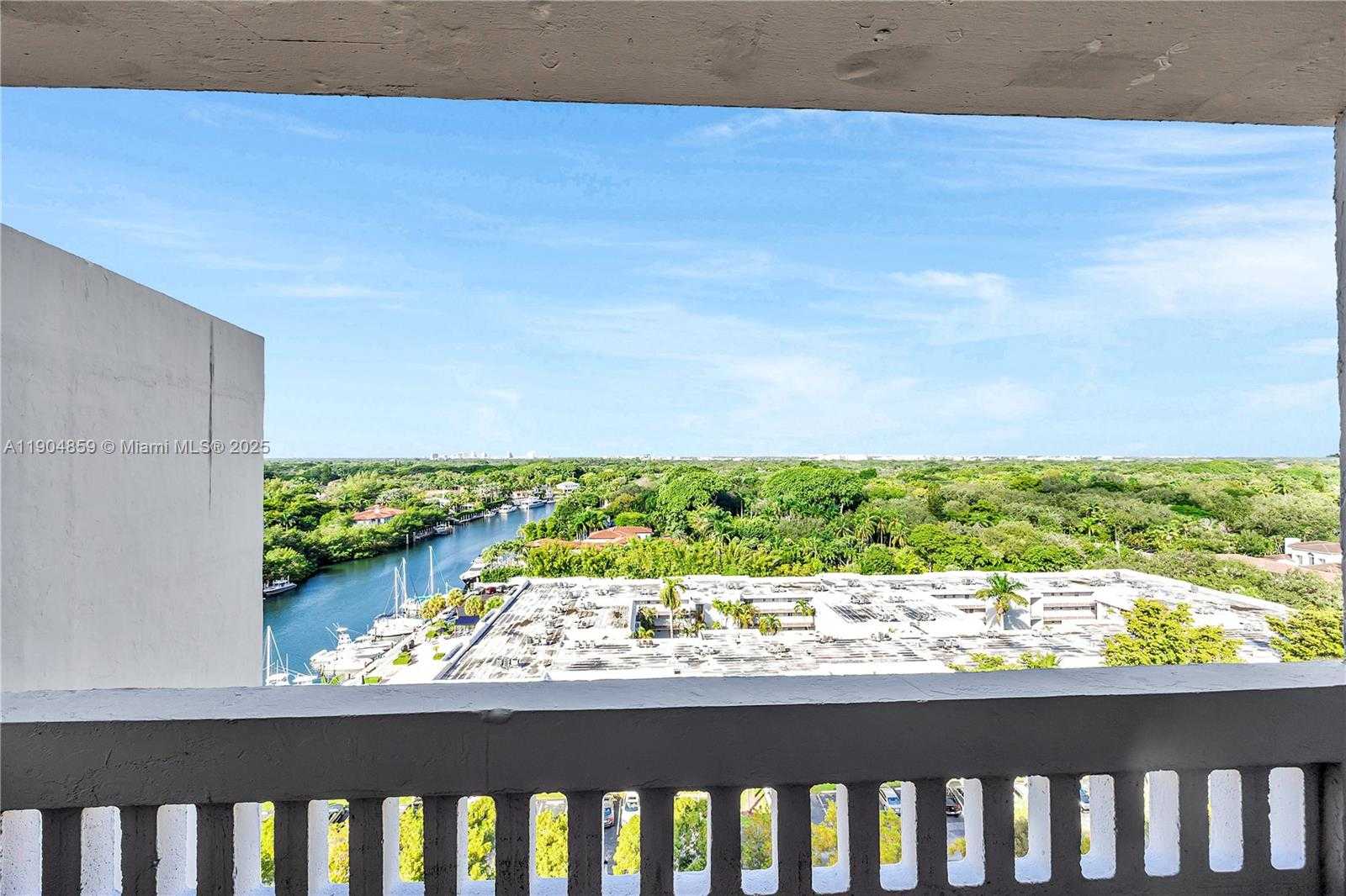 Small Image of 90 EDGEWATER DR #PH23, Coral Gables Number 6