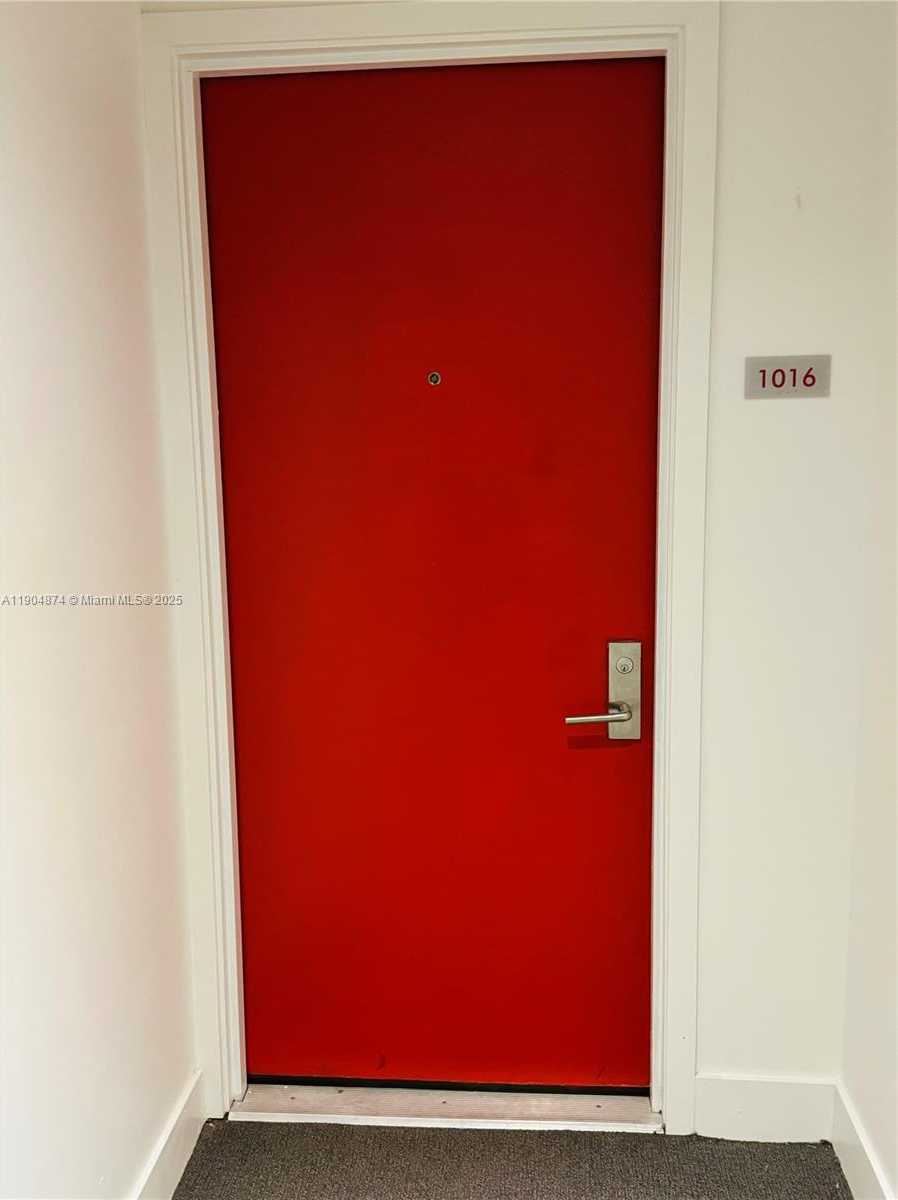 Imagen de Pequeño Objeto