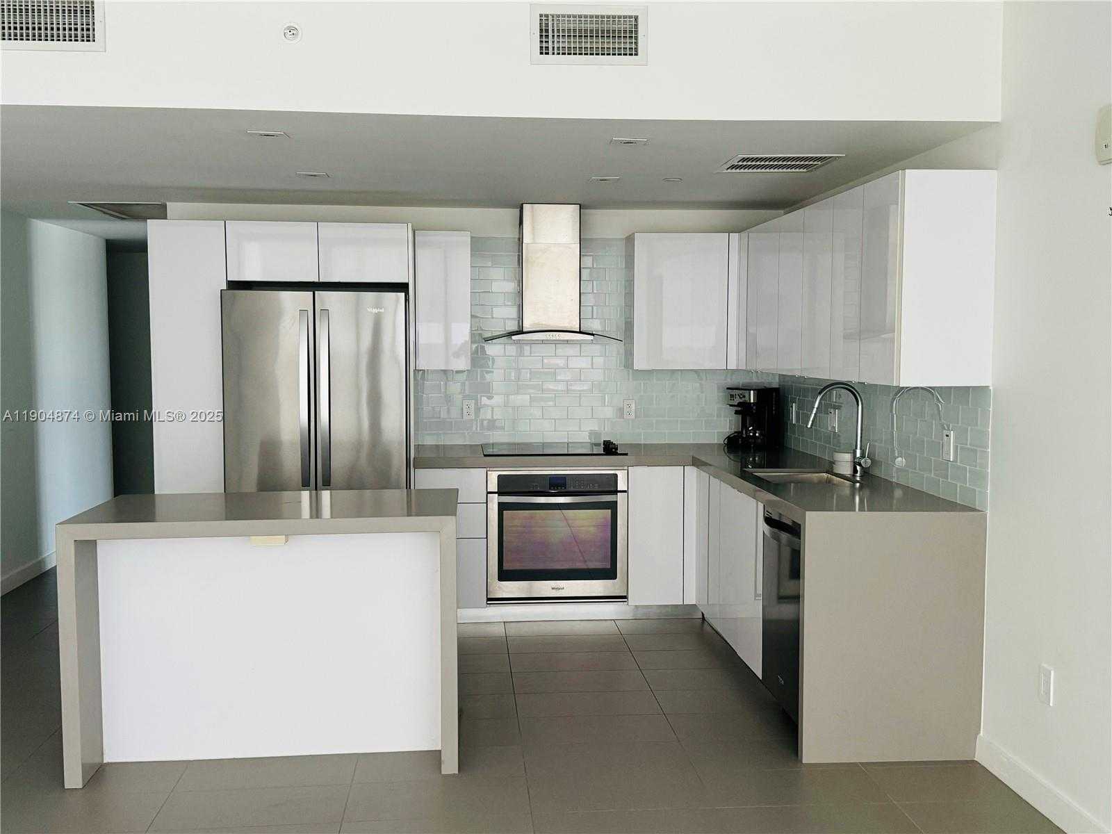 Imagen de Pequeño Objeto