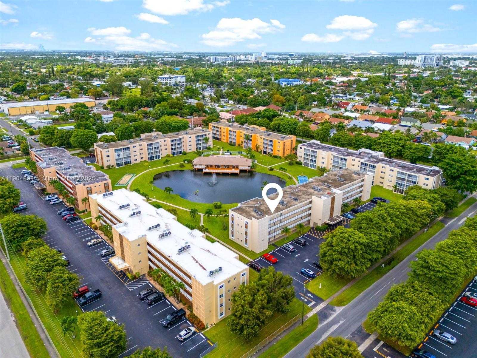 Small Image of 1024 SOUTH EAST 3RD AVE #301, Dania Beach Number 11