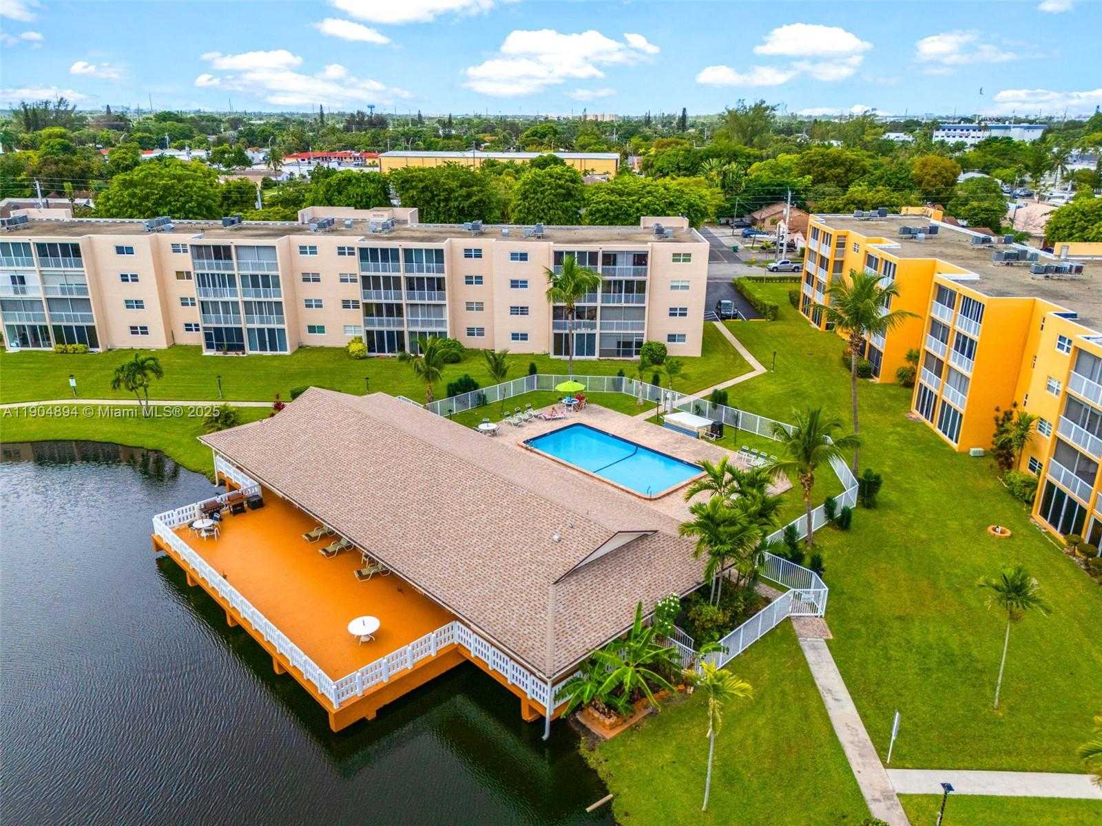 Small Image of 1024 SOUTH EAST 3RD AVE #301, Dania Beach Number 15
