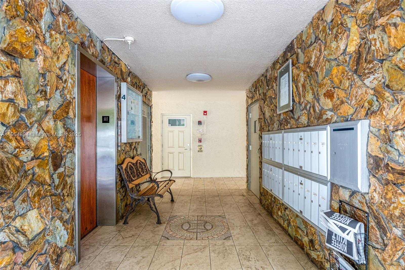 Small Image of 1024 SOUTH EAST 3RD AVE #301, Dania Beach Number 4