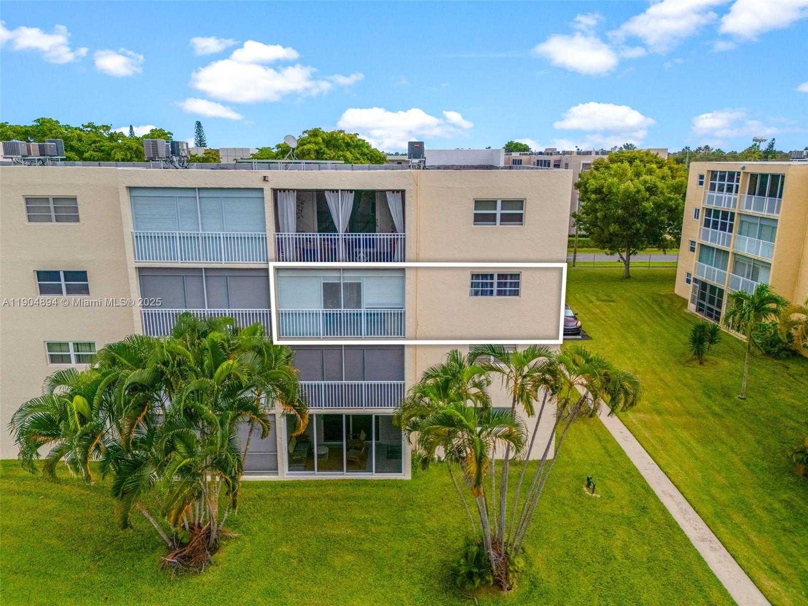 Small Image of 1024 SOUTH EAST 3RD AVE #301, Dania Beach Number 8