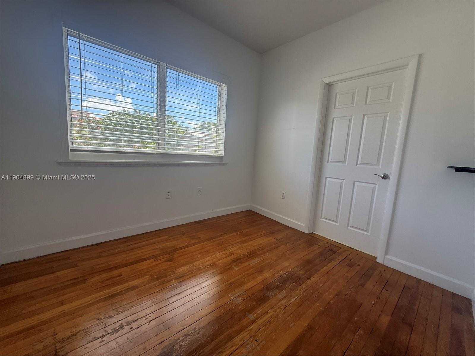 Small Image of 223 CALABRIA AVE #10, Coral Gables Number 10