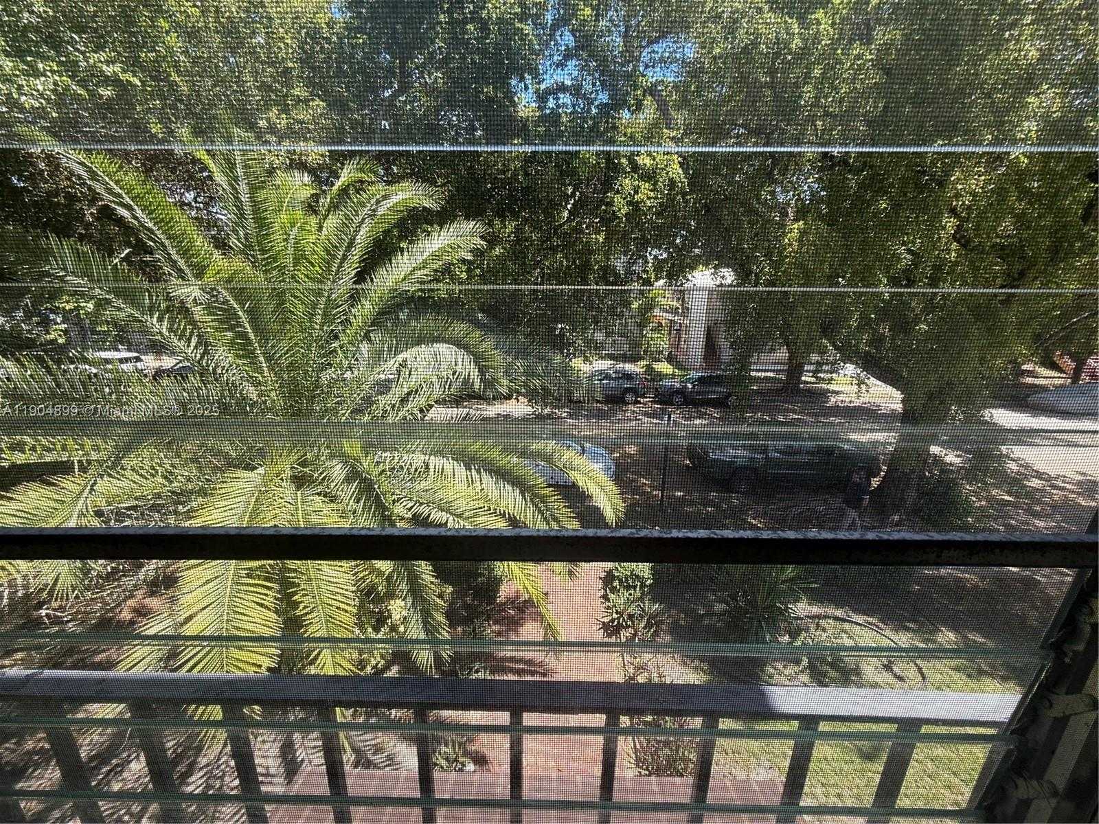 Small Image of 223 CALABRIA AVE #10, Coral Gables Number 15