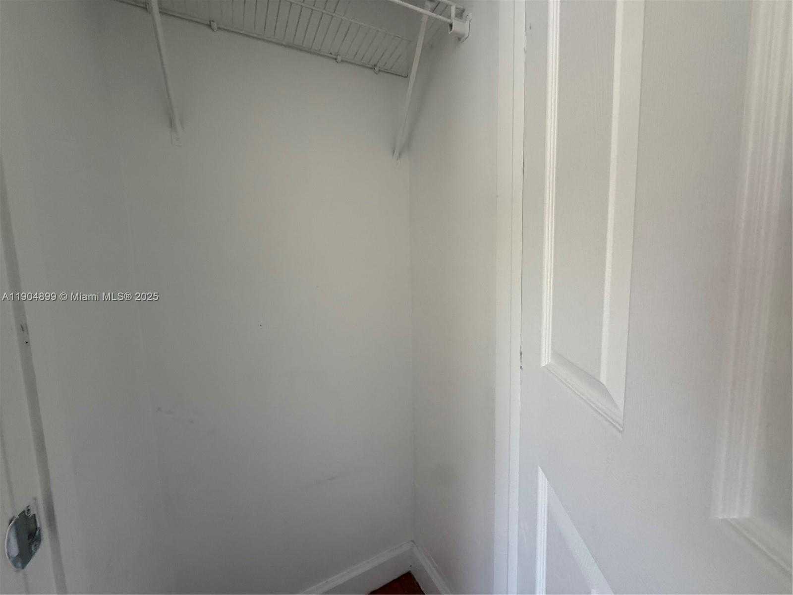 Small Image of 223 CALABRIA AVE #10, Coral Gables Number 8