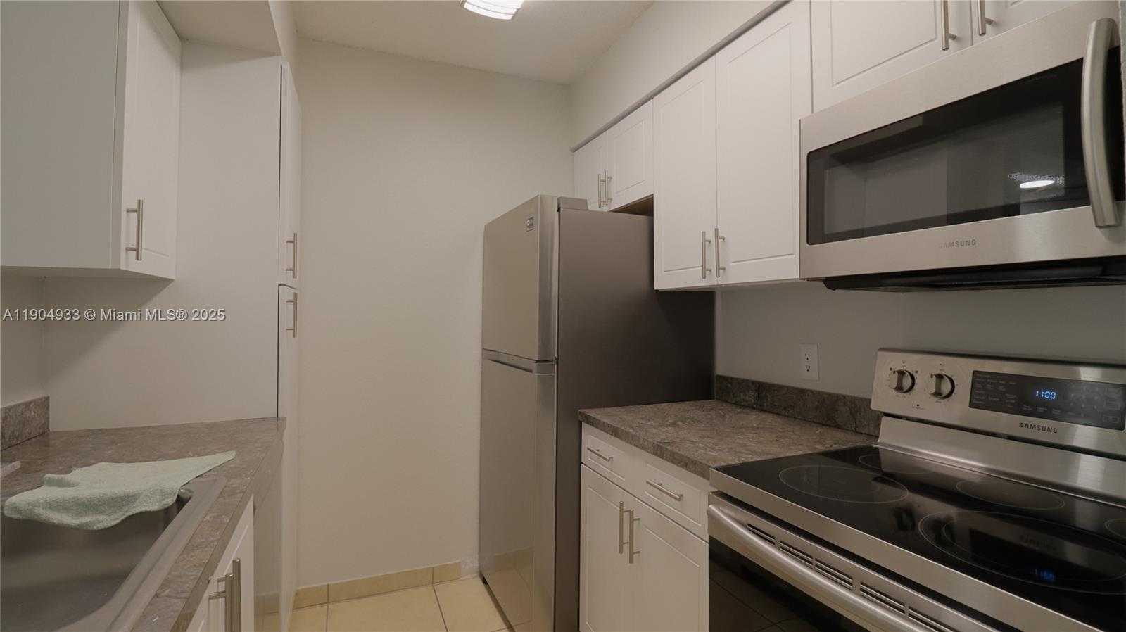 Small Image of 2846 SOUTH UNIVERSITY DR #4104, Davie Number 7