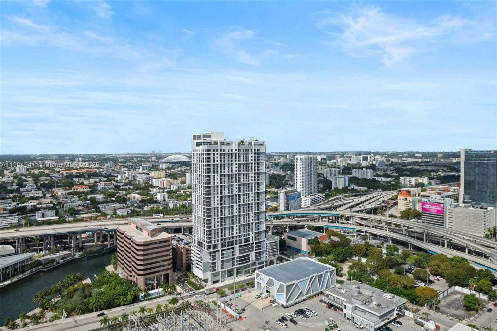 Small Image of 92 SOUTH WEST 3RD ST #3809, Miami Number 22