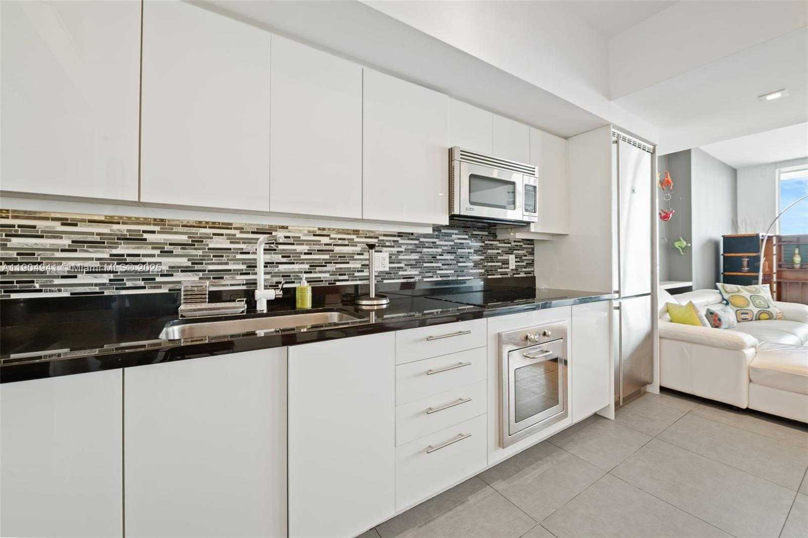 Small Image of 92 SOUTH WEST 3RD ST #3809, Miami Number 3