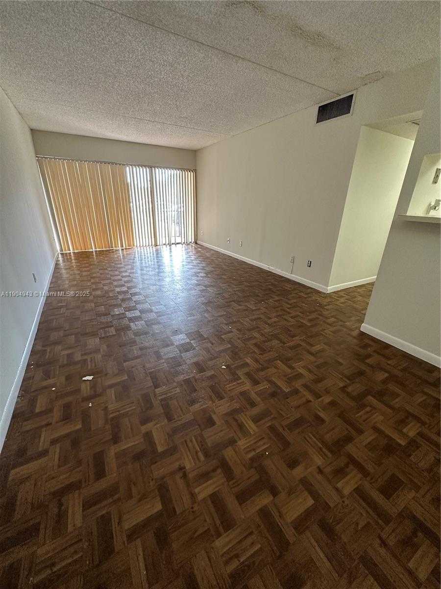 Small Image of 5995 WASHINGTON ST #232, Hollywood Number 7