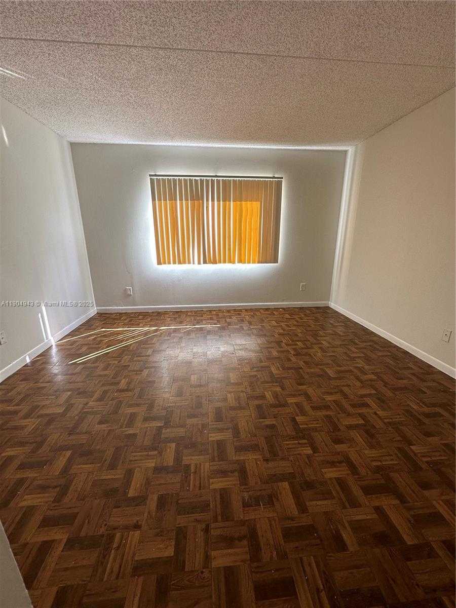 Small Image of 5995 WASHINGTON ST #232, Hollywood Number 9