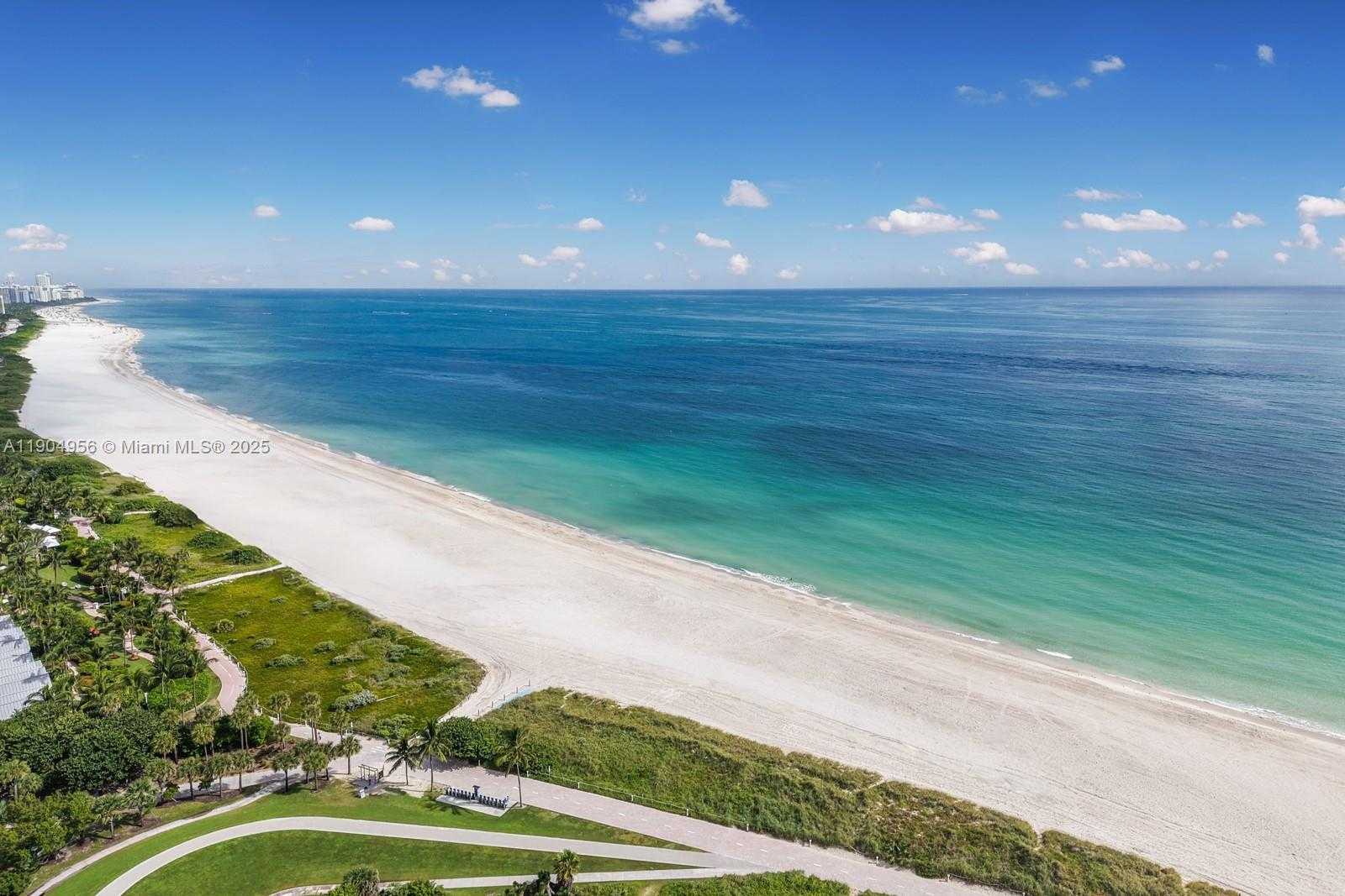 Small Image of 300 SOUTH POINTE DR #1603, Miami Beach Number 15