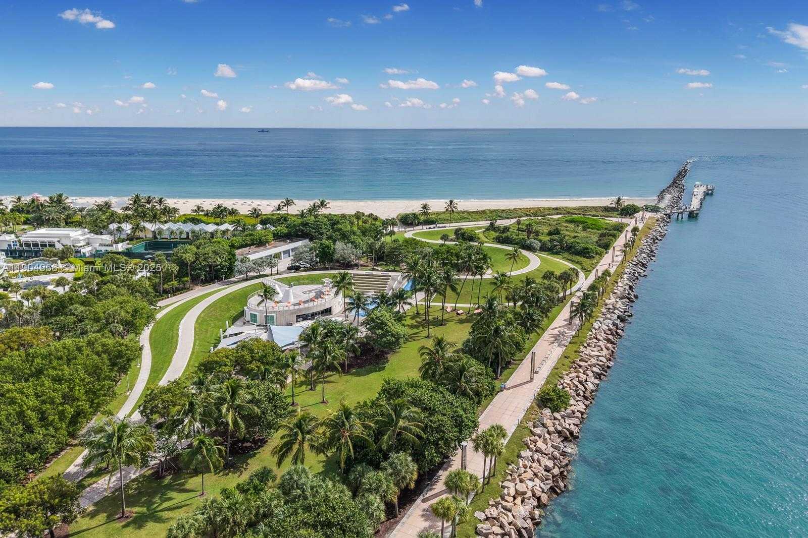 Small Image of 300 SOUTH POINTE DR #1603, Miami Beach Number 17