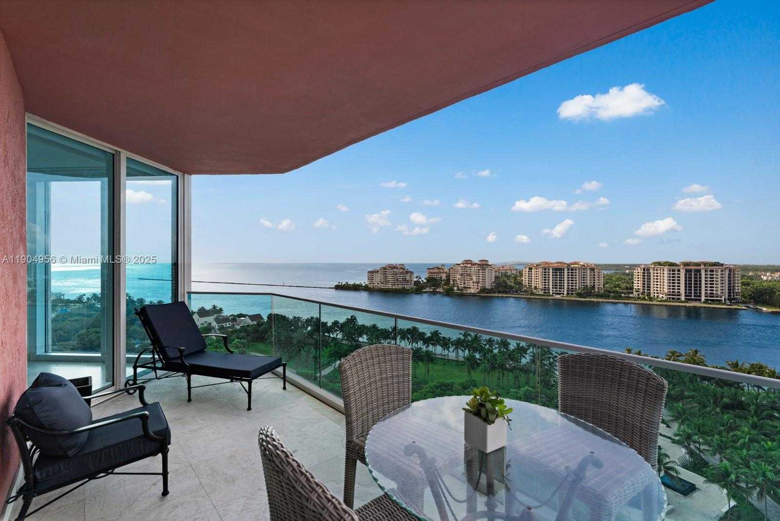 Small Image of 300 SOUTH POINTE DR #1603, Miami Beach Number 27