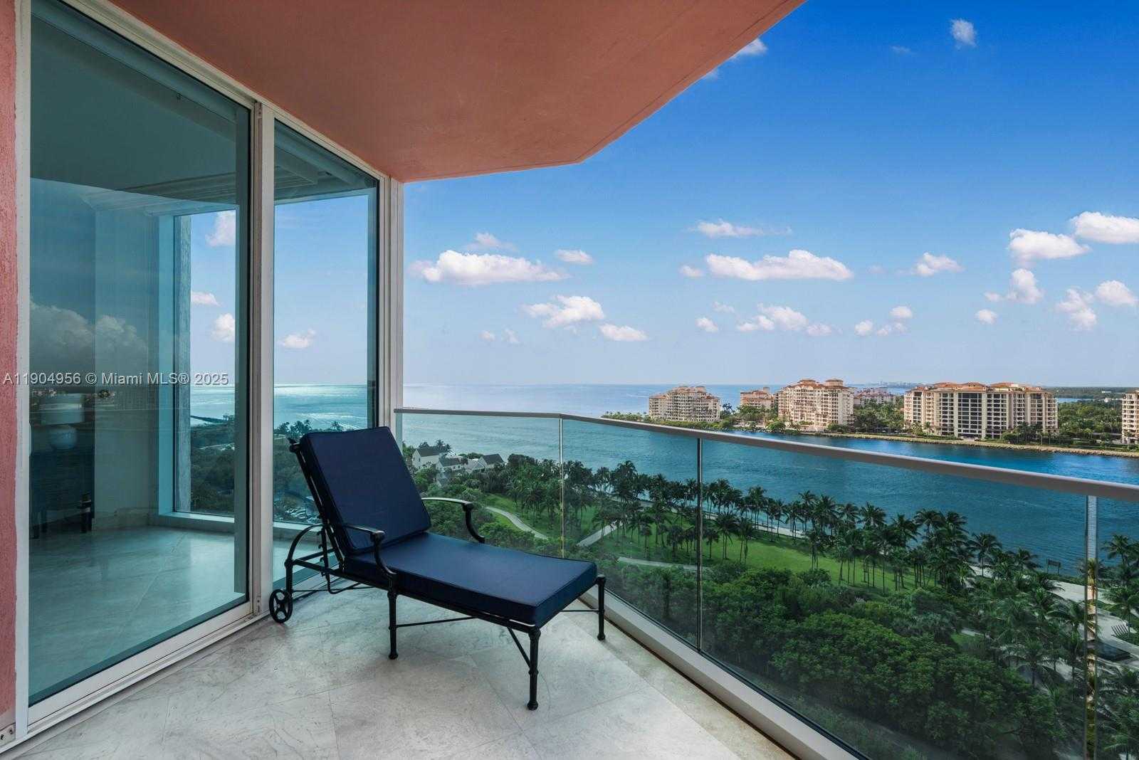 Small Image of 300 SOUTH POINTE DR #1603, Miami Beach Number 30