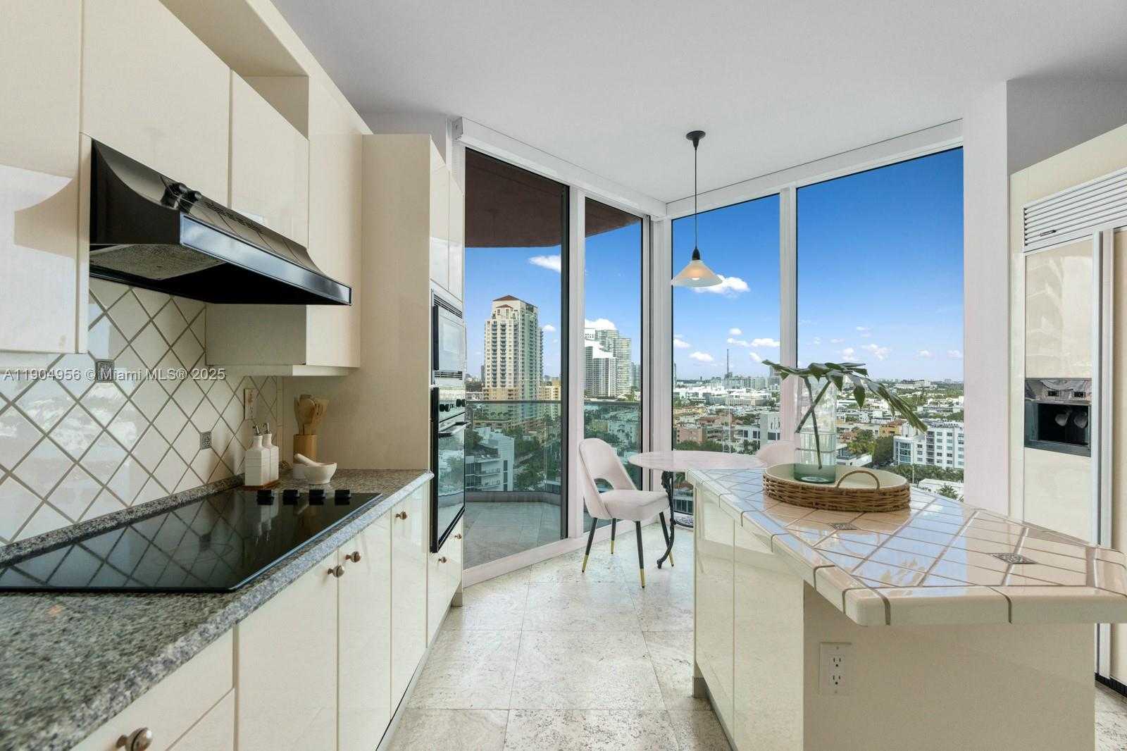 Small Image of 300 SOUTH POINTE DR #1603, Miami Beach Number 38