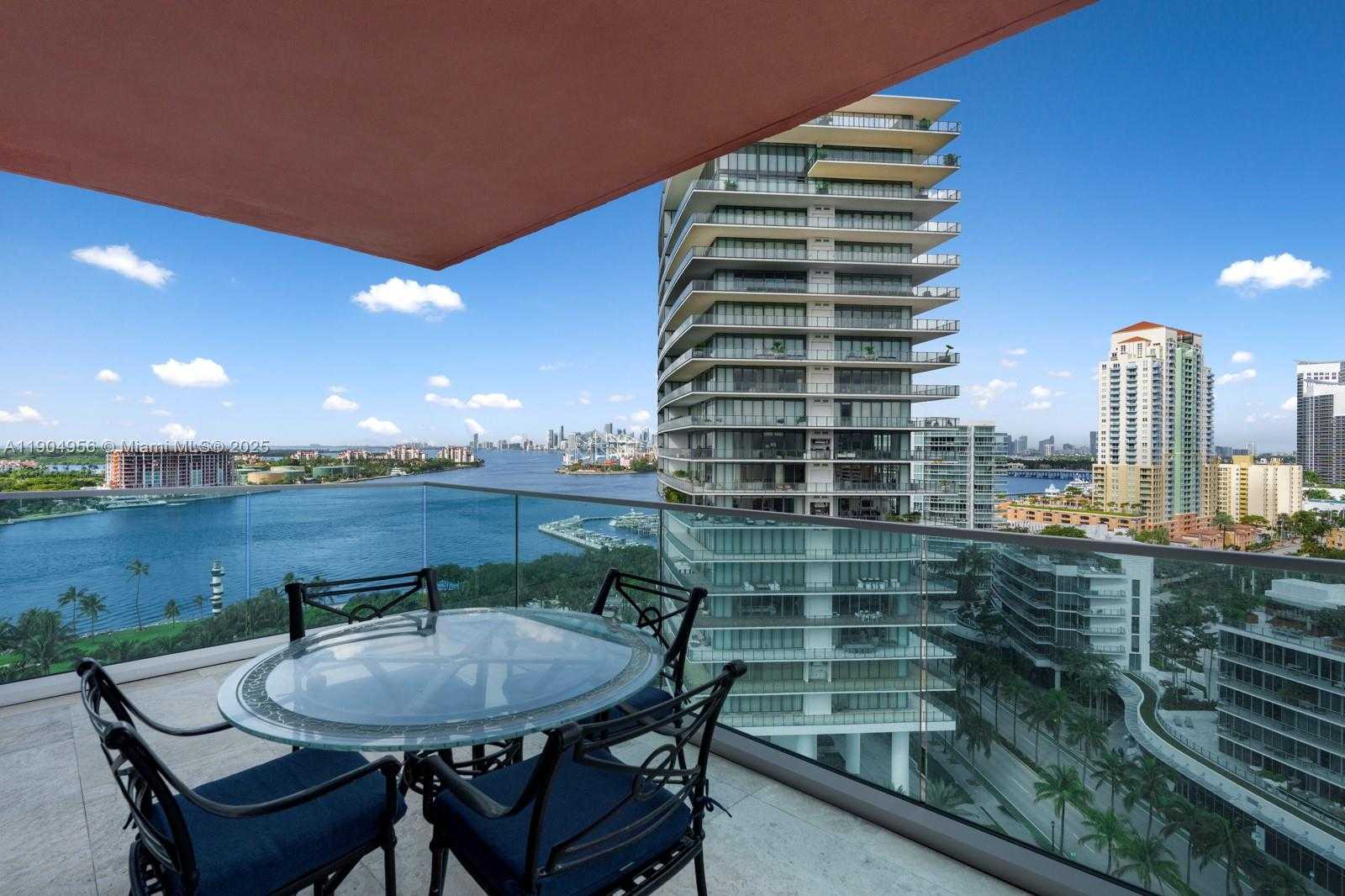 Small Image of 300 SOUTH POINTE DR #1603, Miami Beach Number 39