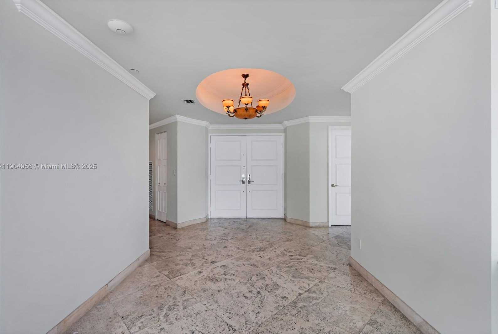 Small Image of 300 SOUTH POINTE DR #1603, Miami Beach Number 43