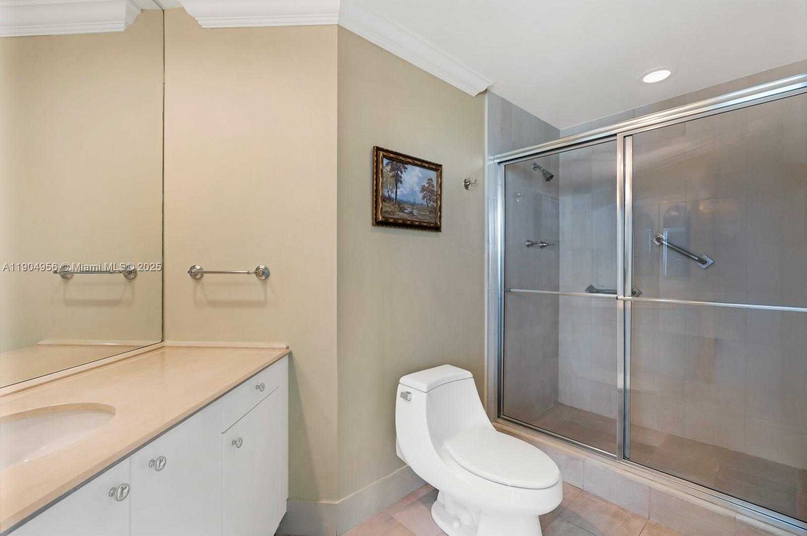 Small Image of 300 SOUTH POINTE DR #1603, Miami Beach Number 48