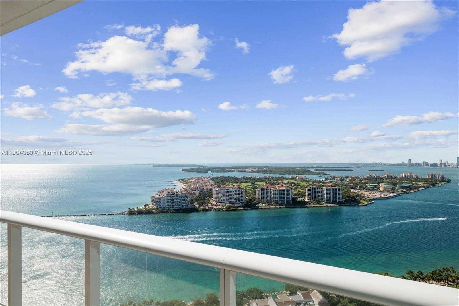 Small Image of 100 SOUTH POINTE DR #3203, Miami Beach Number 50