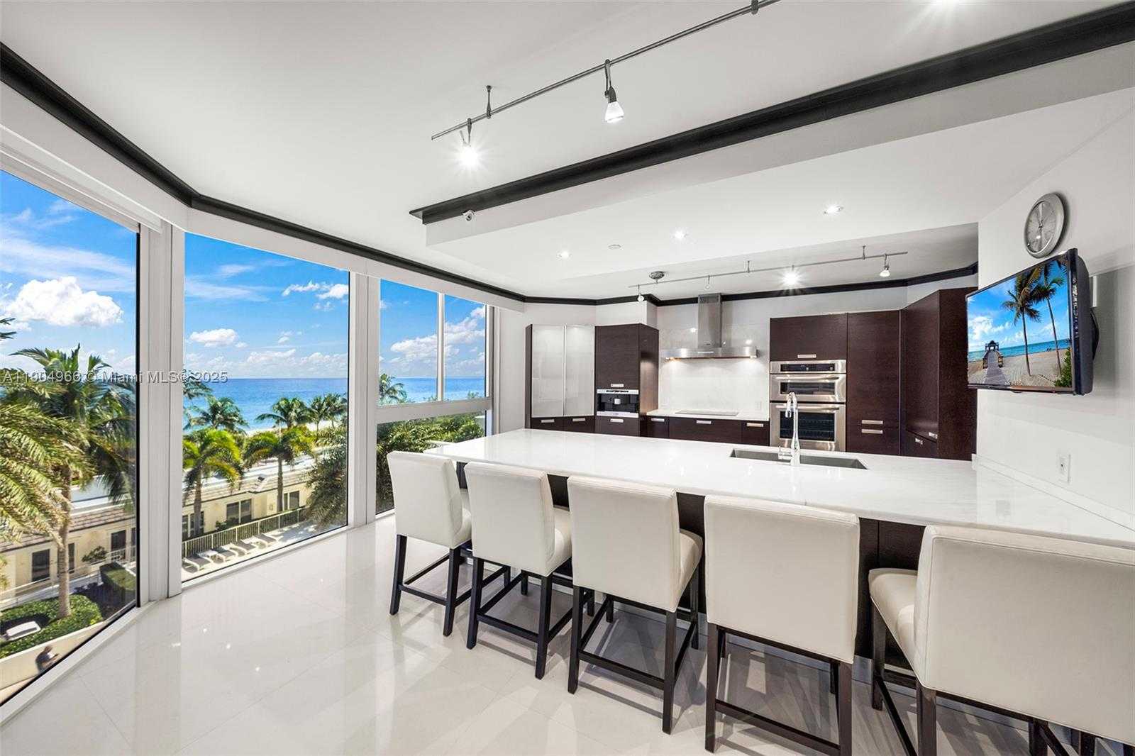 Small Image of 4775 COLLINS AVE #501, Miami Beach Number 11