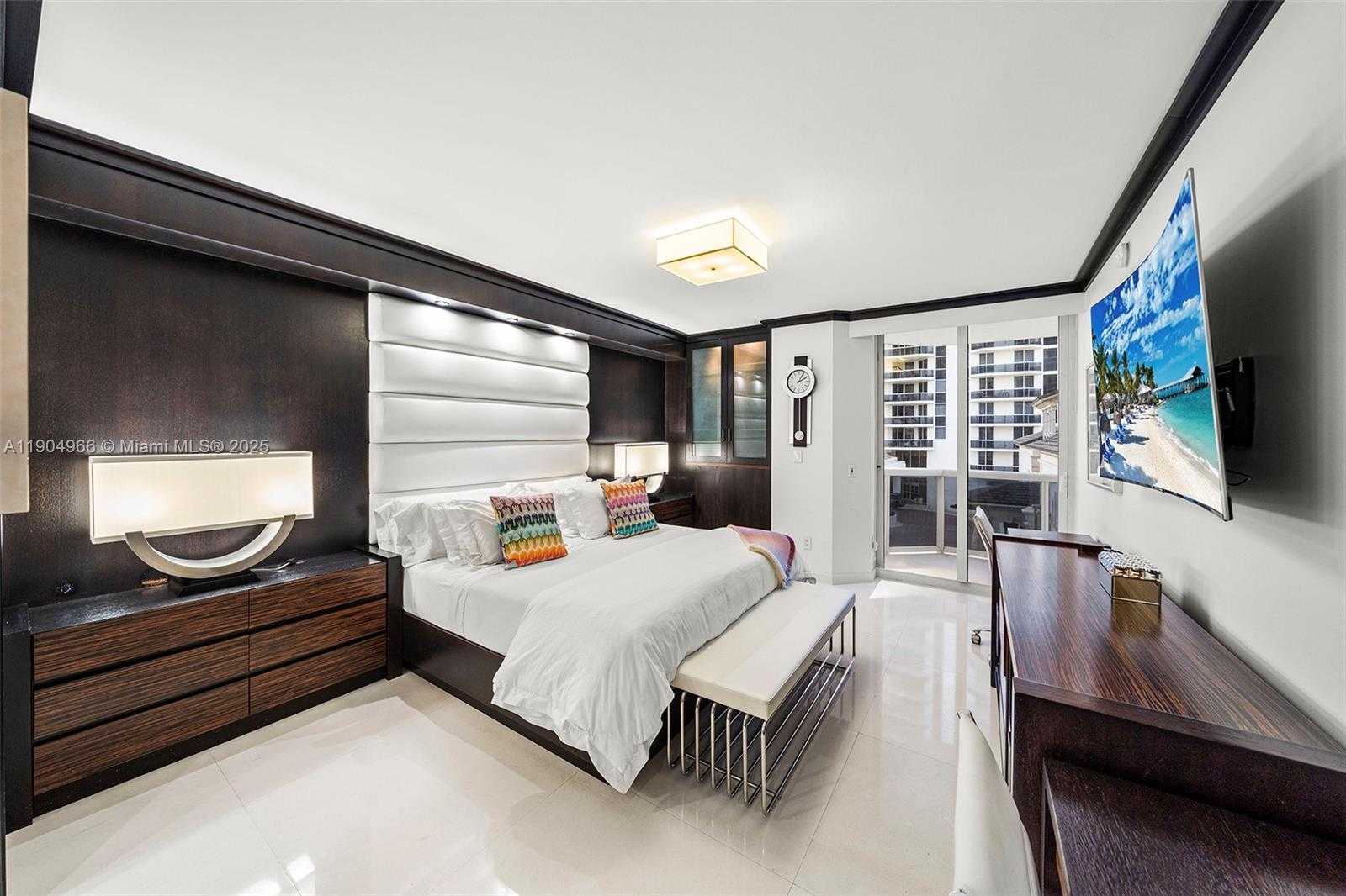 Small Image of 4775 COLLINS AVE #501, Miami Beach Number 19