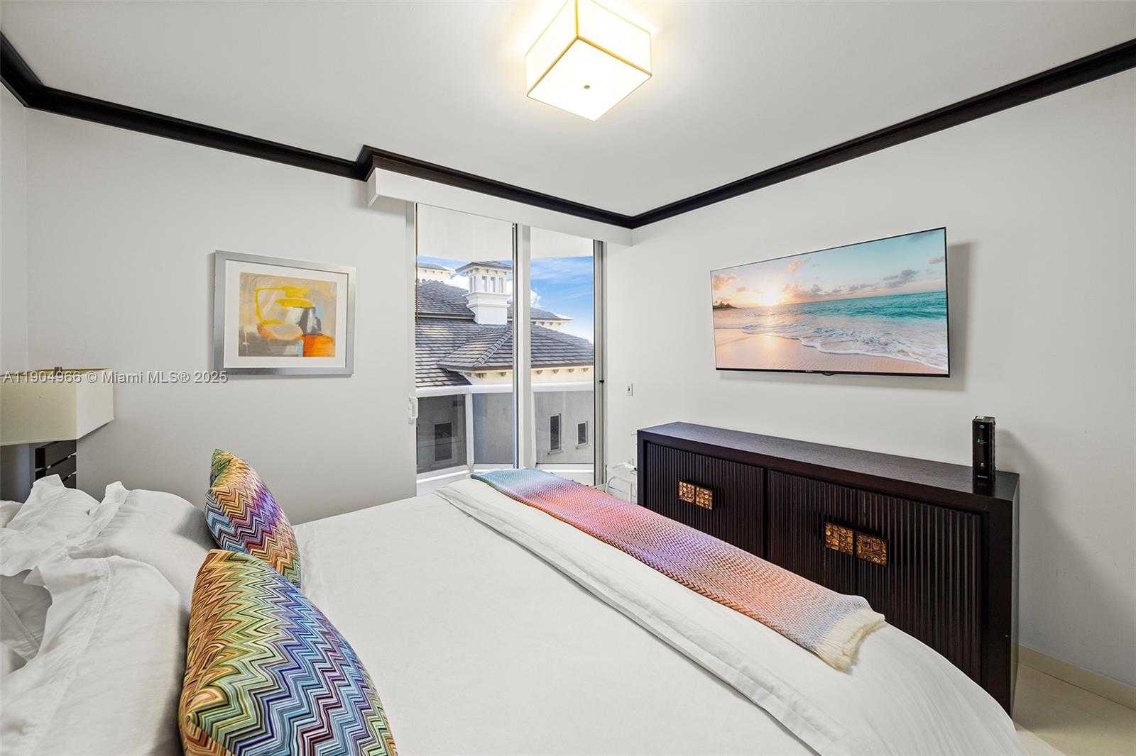 Small Image of 4775 COLLINS AVE #501, Miami Beach Number 24