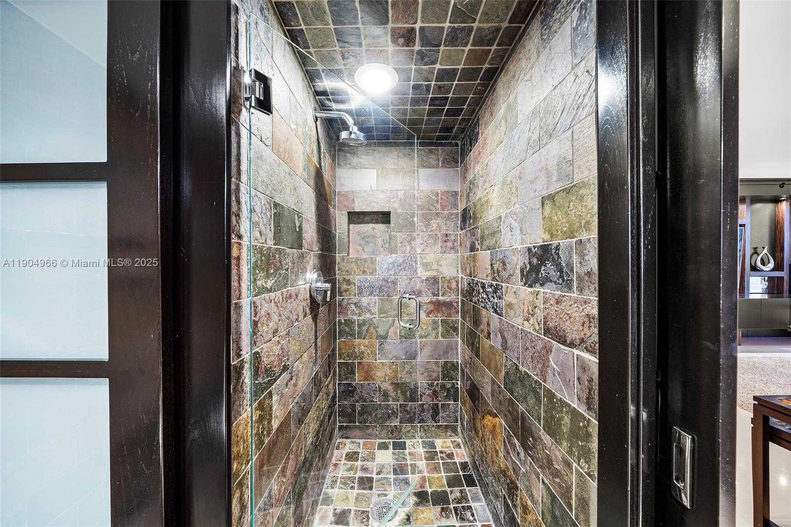 Small Image of 4775 COLLINS AVE #501, Miami Beach Number 32