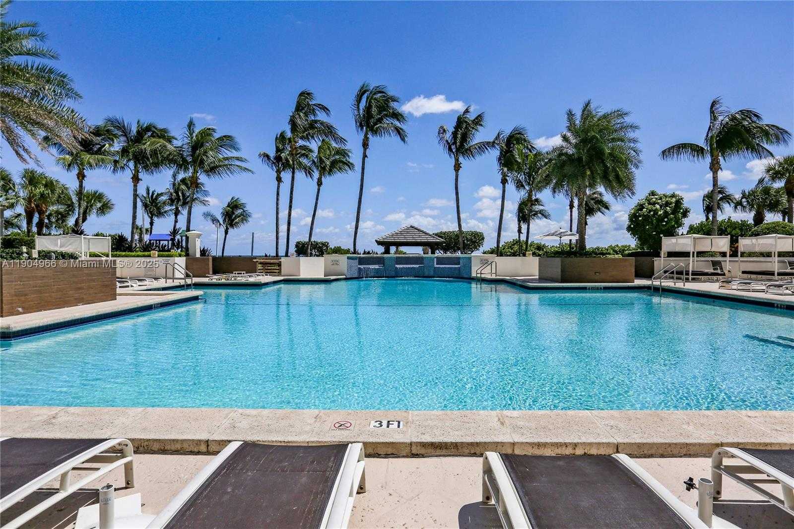 Small Image of 4775 COLLINS AVE #501, Miami Beach Number 45