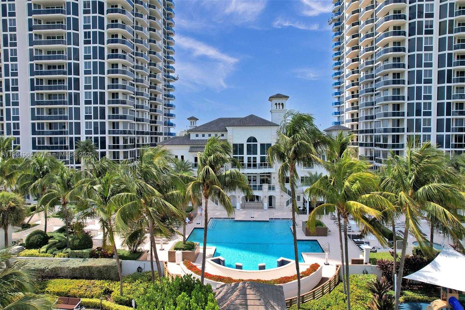 Small Image of 4775 COLLINS AVE #501, Miami Beach Number 46