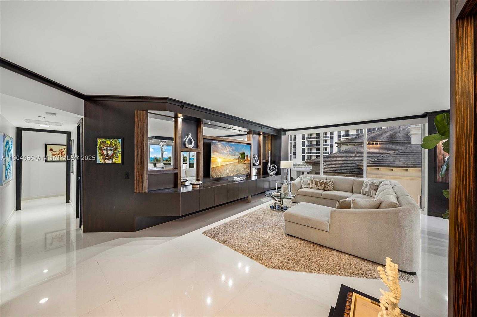 Small Image of 4775 COLLINS AVE #501, Miami Beach Number 6