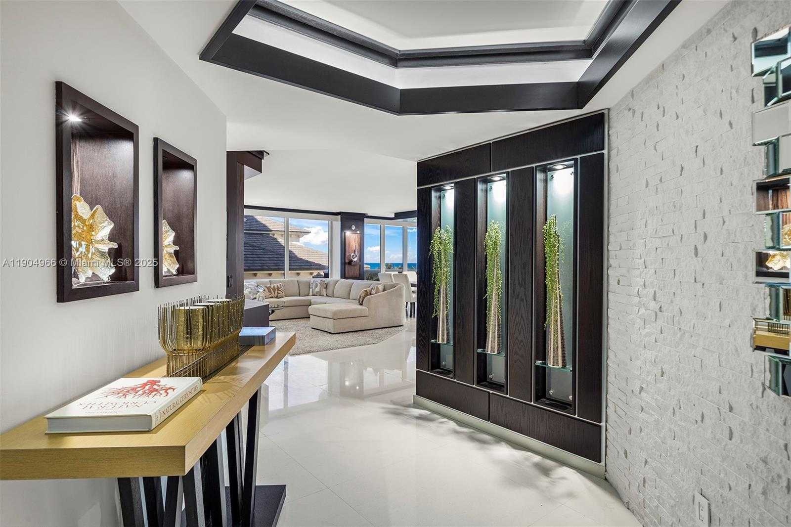 Small Image of 4775 COLLINS AVE #501, Miami Beach Number 8