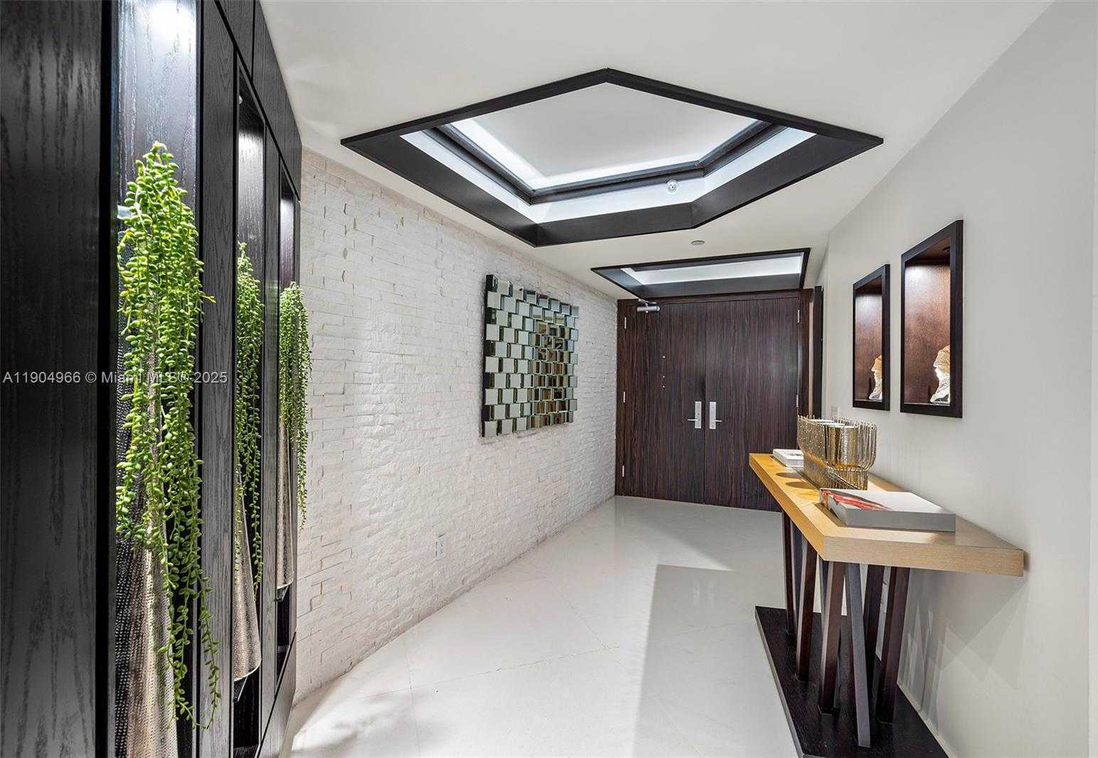 Small Image of 4775 COLLINS AVE #501, Miami Beach Number 9