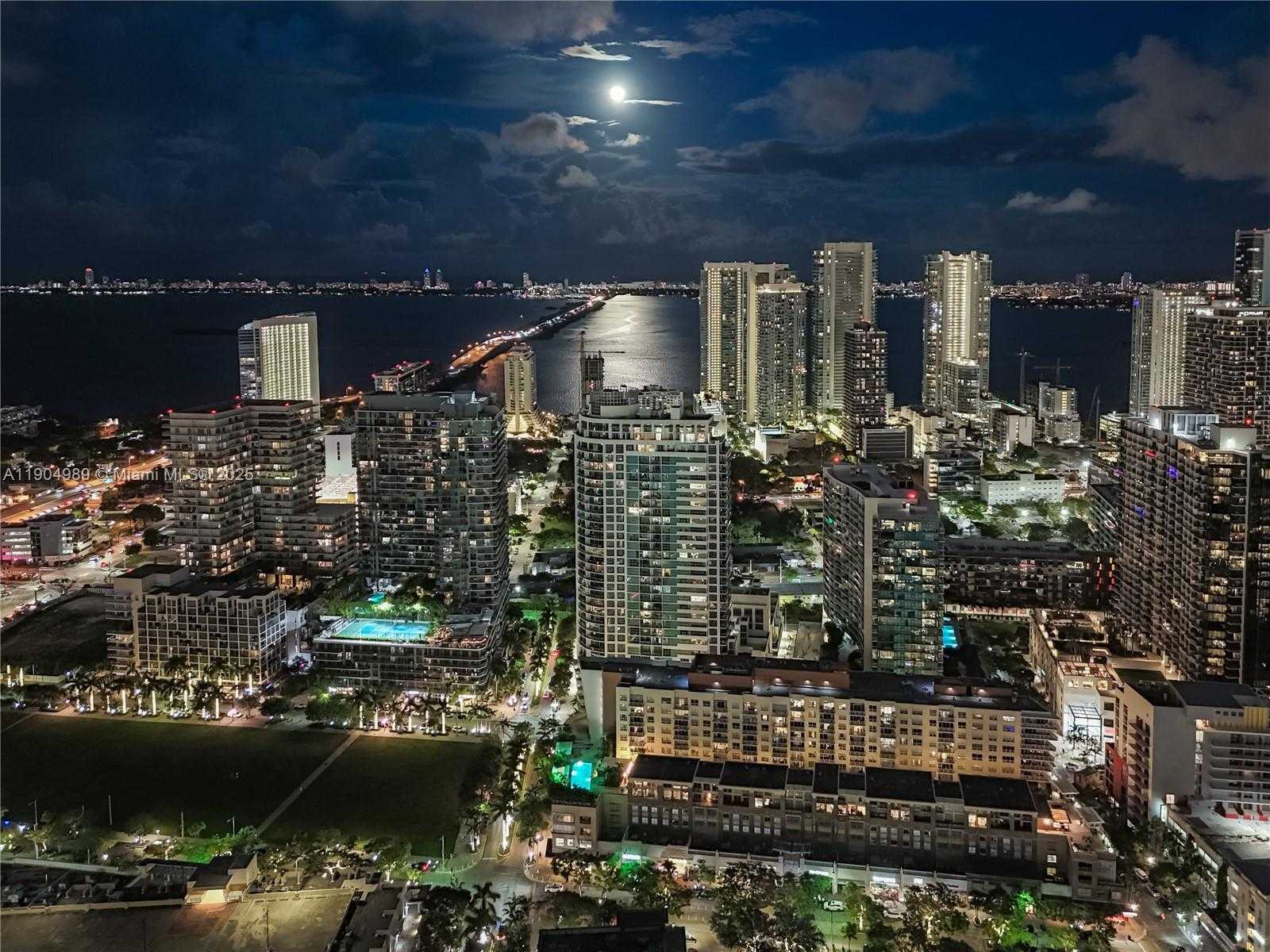 Small Image of 3301 NORTH EAST 1ST AVE #H2907, Miami Number 23