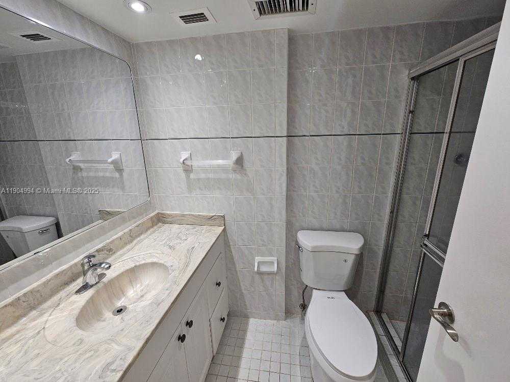 Small Image of 18041 BISCAYNE BLVD #204, Aventura Number 24