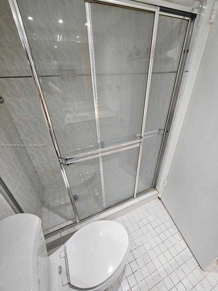 Small Image of 18041 BISCAYNE BLVD #204, Aventura Number 25