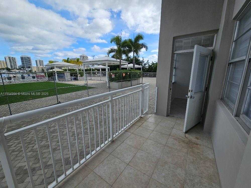 Small Image of 18041 BISCAYNE BLVD #204, Aventura Number 28