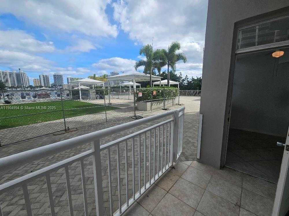 Small Image of 18041 BISCAYNE BLVD #204, Aventura Number 7