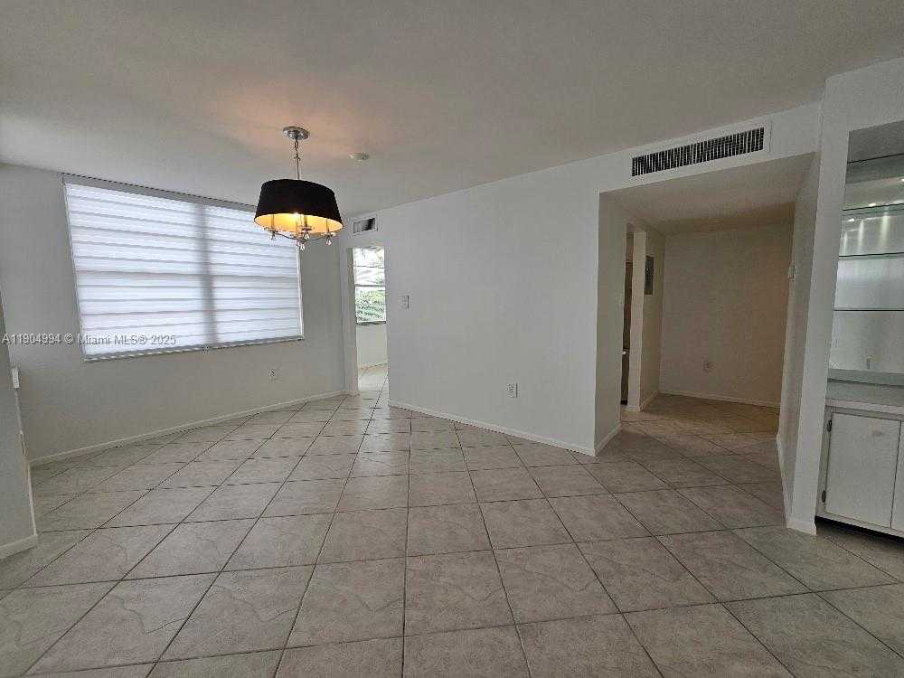 Small Image of 18041 BISCAYNE BLVD #204, Aventura Number 9