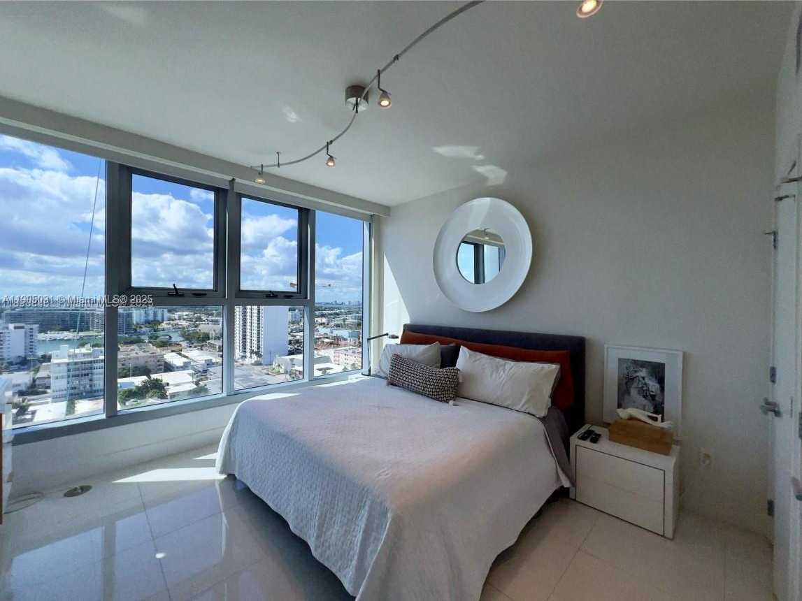 Small Image of 6899 COLLINS AVE #1709, Miami Beach Number 14