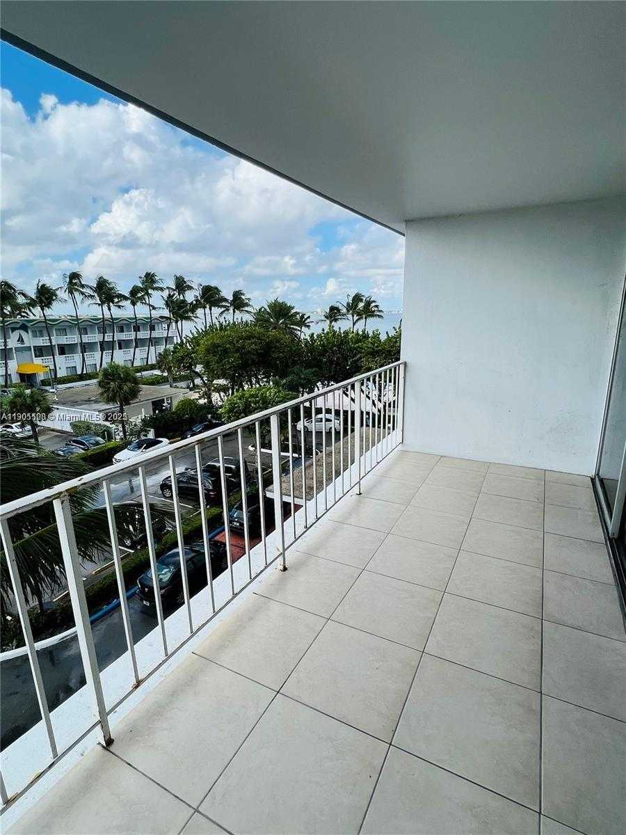 Small Image of 1865 79TH ST CSWY #4L, North Bay Village Number 10