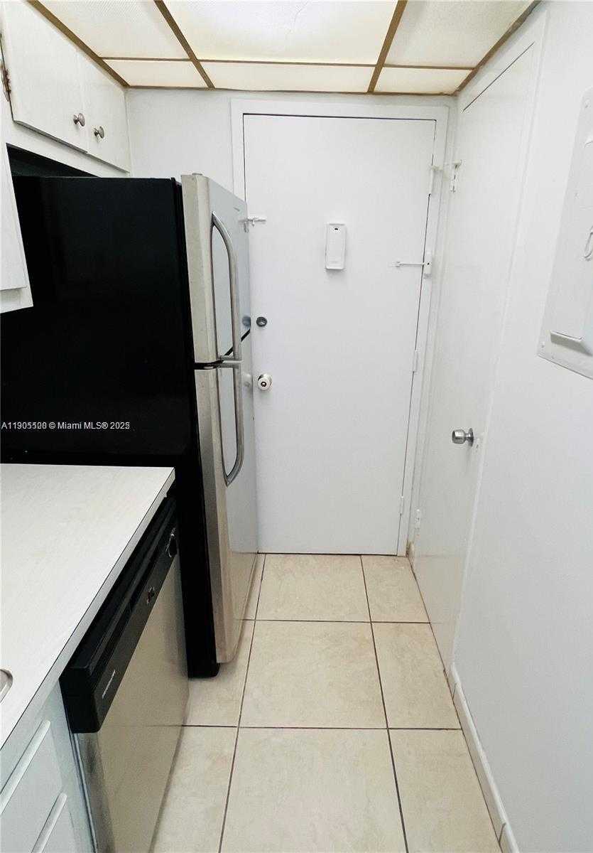 Small Image of 1865 79TH ST CSWY #4L, North Bay Village Number 14