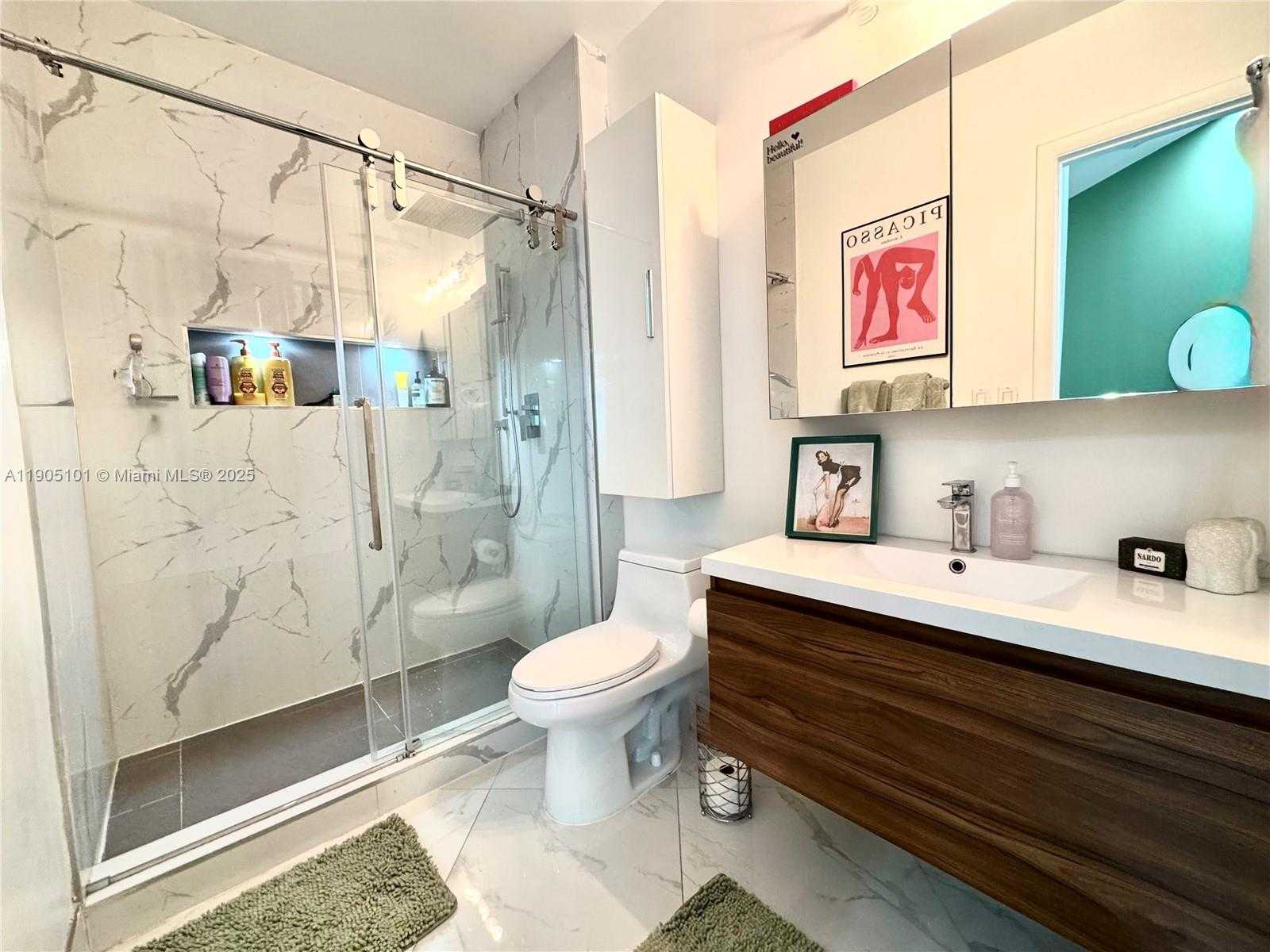 Small Image of 1900 NORTH BAYSHORE DR #710, Miami Number 21