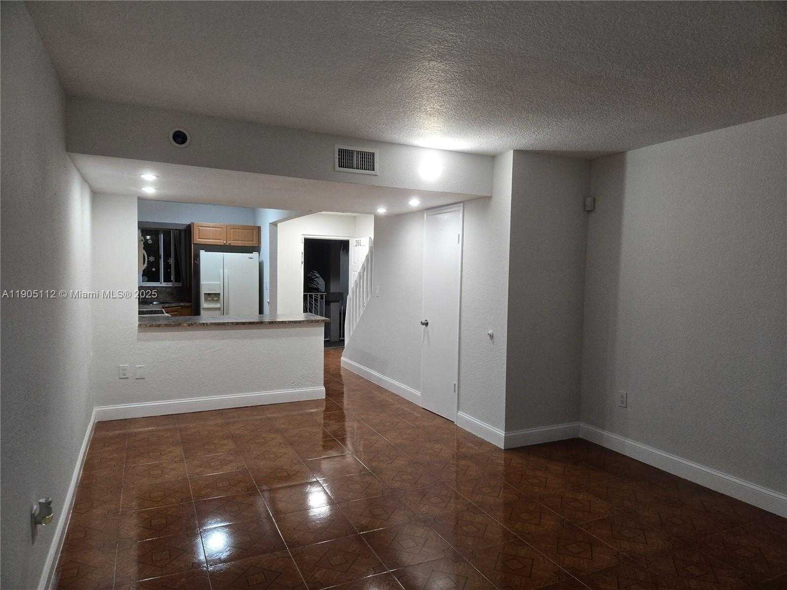 Small Image of 2730 WEST 76TH ST #201, Hialeah Number 3