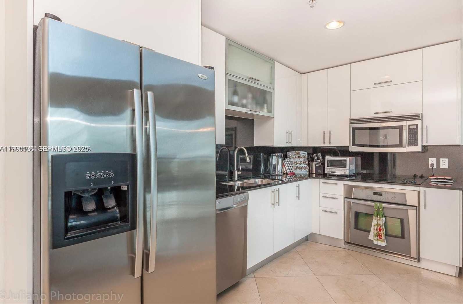 Small Image of 60 SOUTH WEST 13TH ST #4205, Miami Number 14