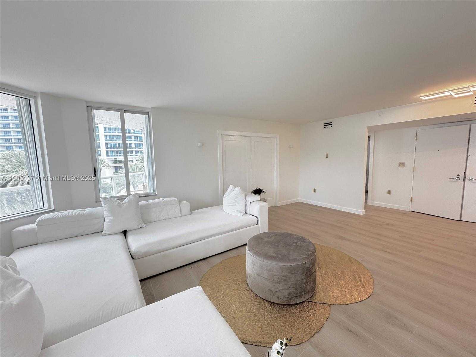 Small Image of 5900 COLLINS AVE #508, Miami Beach Number 2