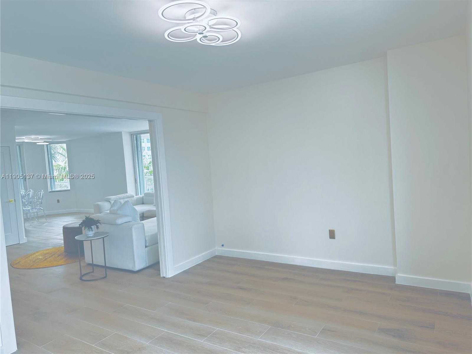 Small Image of 5900 COLLINS AVE #508, Miami Beach Number 25