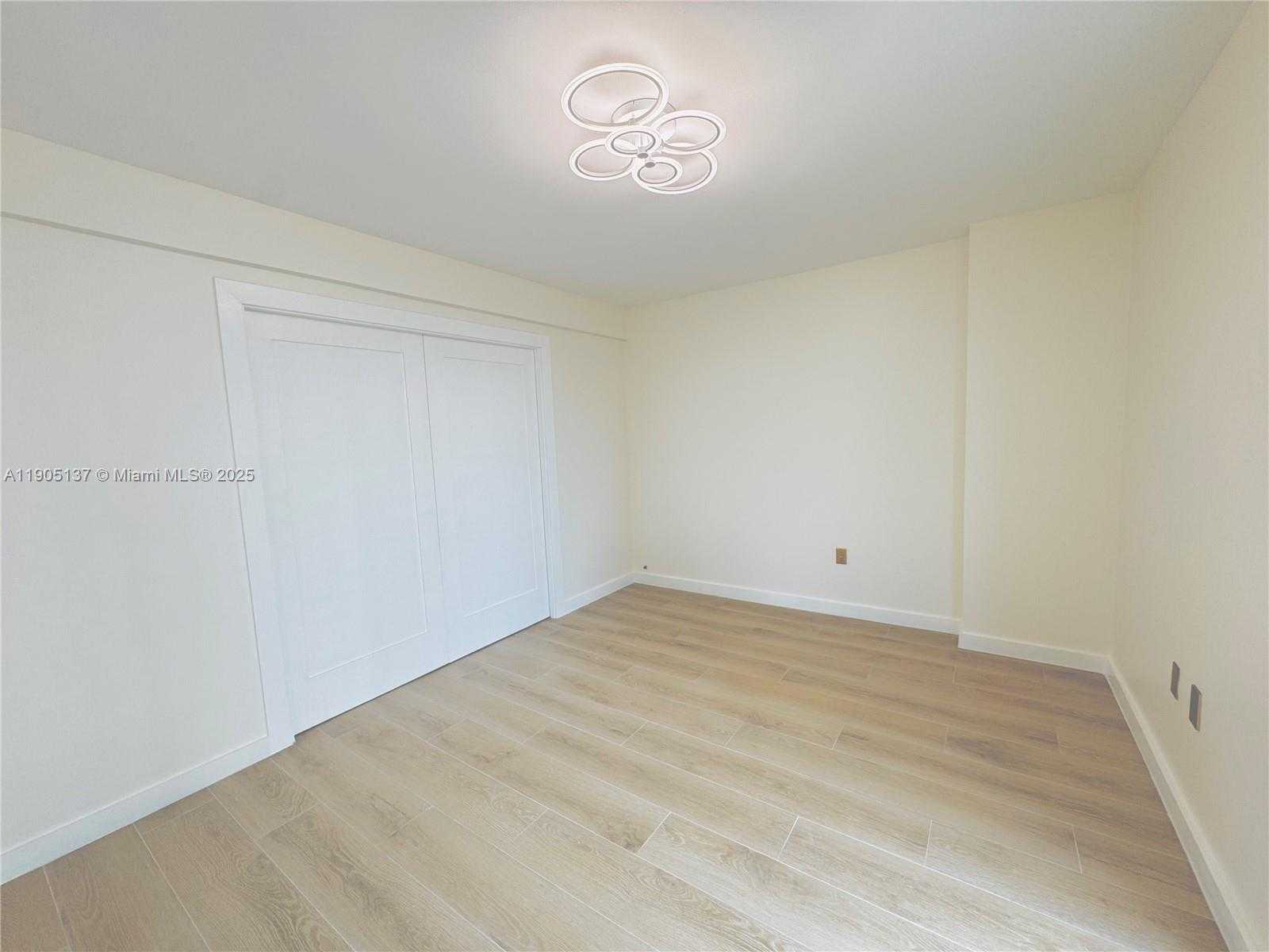 Small Image of 5900 COLLINS AVE #508, Miami Beach Number 26