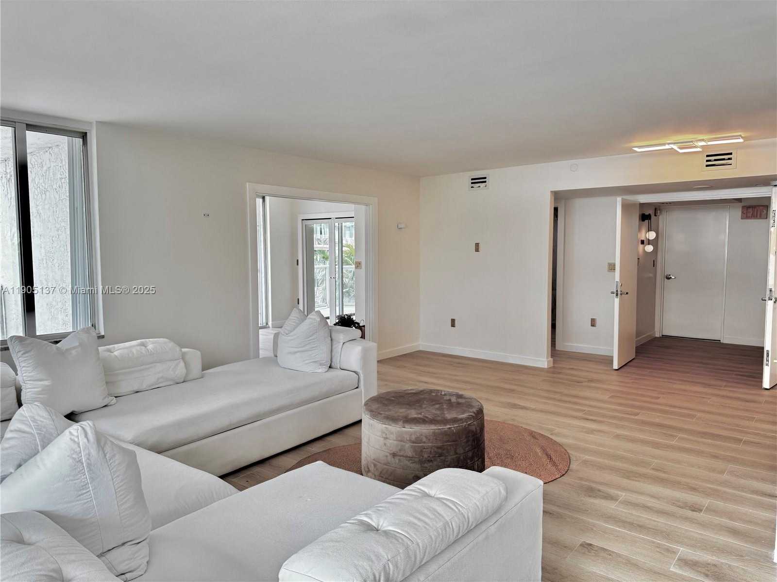 Small Image of 5900 COLLINS AVE #508, Miami Beach Number 3